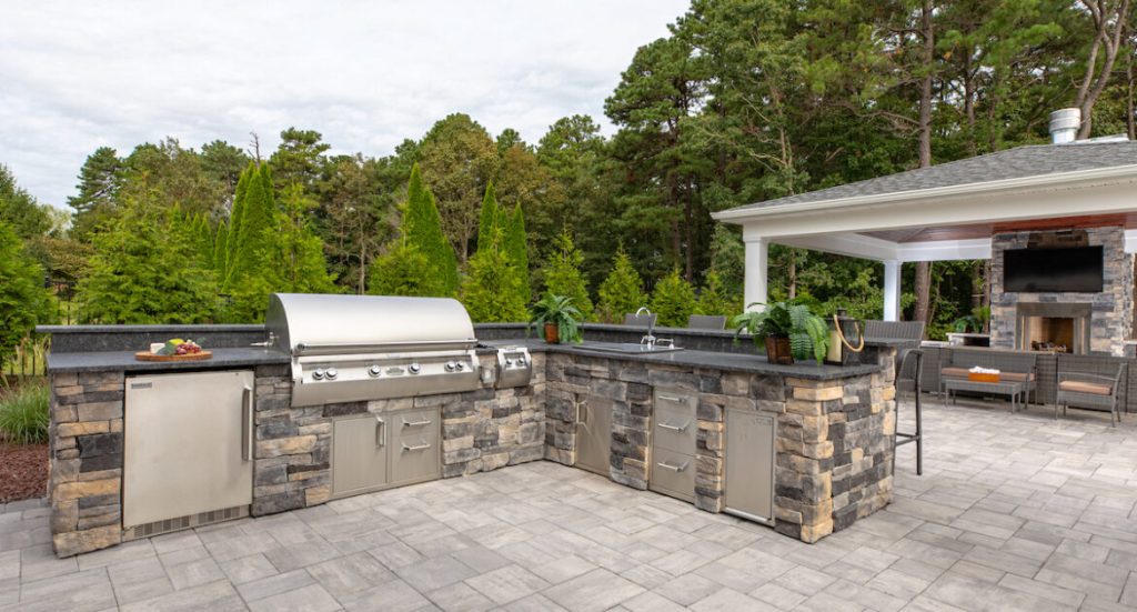 How to Design Your Outdoor Kitchen