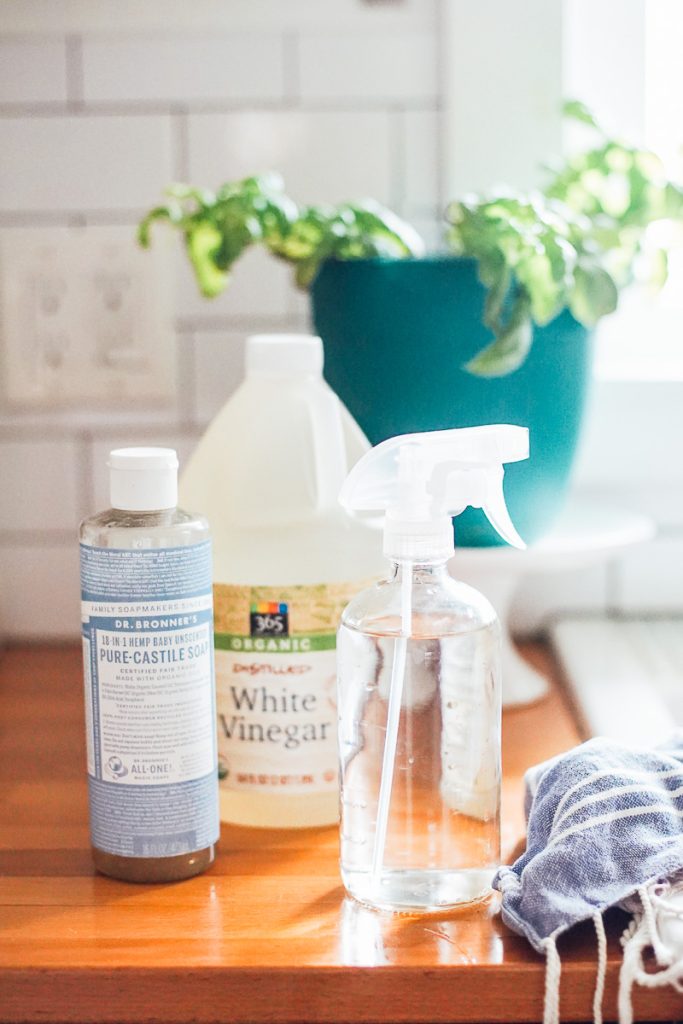 How to Make Homemade Kitchen Surface Cleaner