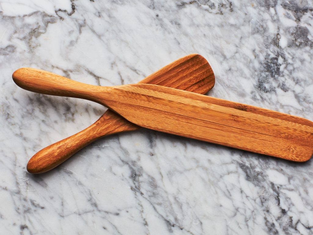 Which Kitchen Tool Do You Use to Clasp Things